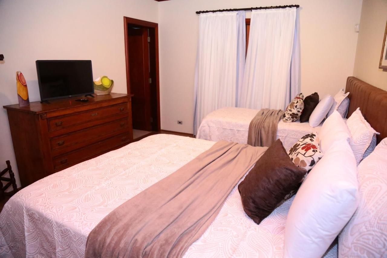 Miraflores Inn *
